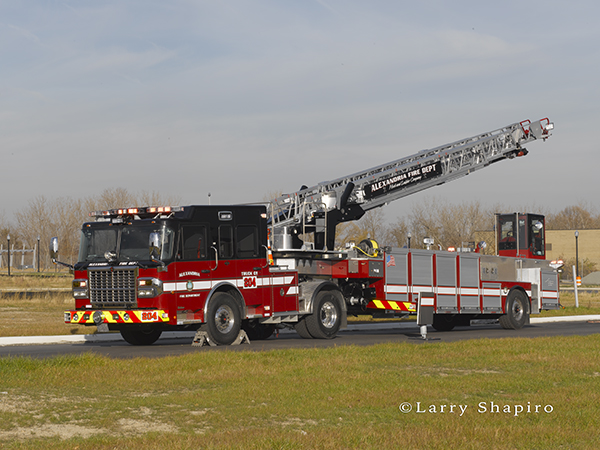 tractor-drawn aerial fire truck