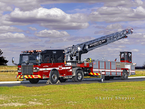 tractor-drawn aerial fire truck